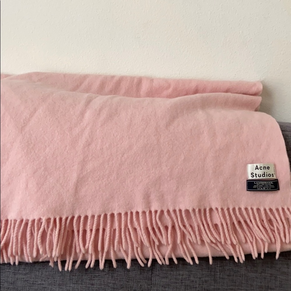 Acne Studios pink scarf - Picture 3 of 5